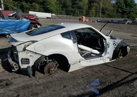 2014 Nissan 370Z Base from USA, damaged, VIN JN1AZ4EH8EM633283